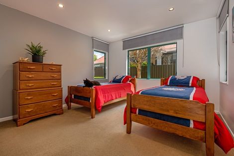 Photo of property in 64 Clifton Terrace, Fitzherbert, Palmerston North, 4410