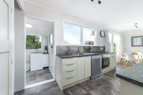 Photo of property in 147 Rangatira Road, Beach Haven, Auckland, 0626
