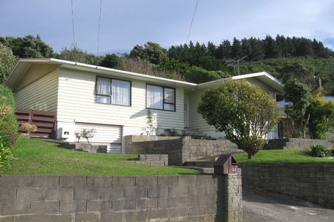 Photo of property in 23 Franklyn Road, Tawa, Wellington, 5028