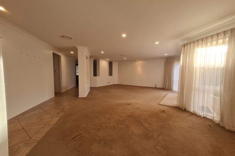Photo of property in 15 Keppoch Court, Dannemora, Auckland, 2016