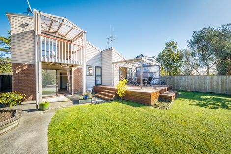 Photo of property in 42a Clifton Terrace, Fitzherbert, Palmerston North, 4410