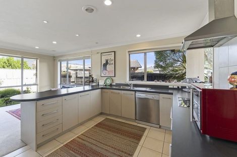 Photo of property in 9 Hulme Way, Raumati Beach, Paraparaumu, 5032