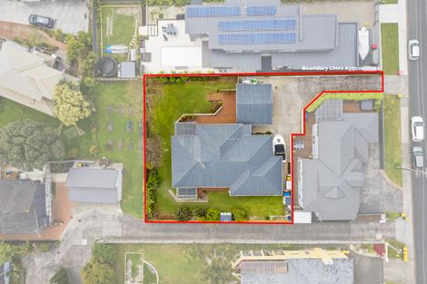 Photo of property in 1/47 Knights Road, Rothesay Bay, Auckland, 0630