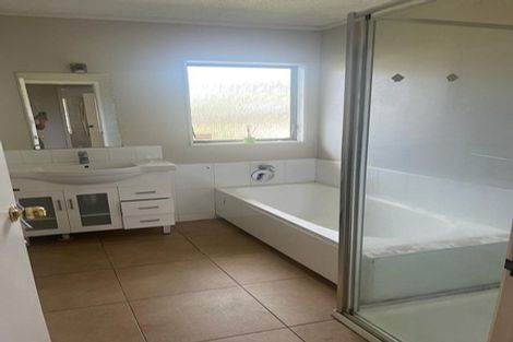 Photo of property in 23 Kennedy Avenue, Forrest Hill, Auckland, 0620