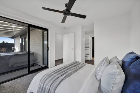 Photo of property in 5 Aheahea Way, Hurworth, New Plymouth, 4310