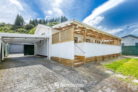 Photo of property in 6 Edmund Lomas Grove, Birchville, Upper Hutt, 5018