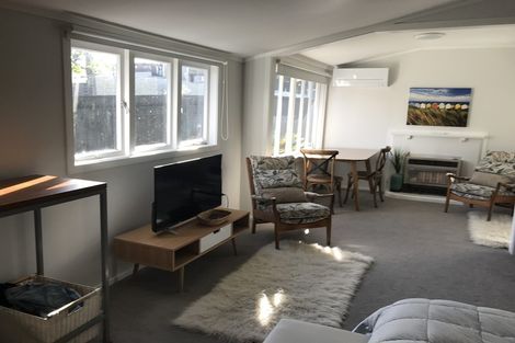 Photo of property in 15 Old Lake Road, Narrow Neck, Auckland, 0624