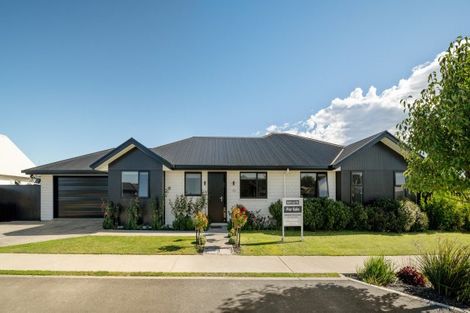 Photo of property in 102 Oakley Avenue, Springlands, Blenheim, 7201