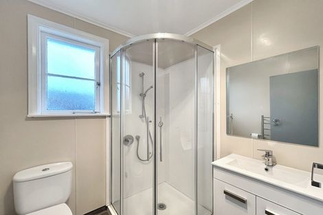 Photo of property in 19 College Street, Awapuni, Palmerston North, 4412