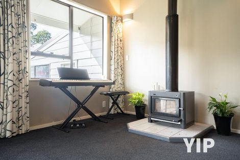 Photo of property in 7 Curacao Place, Grenada Village, Wellington, 6037