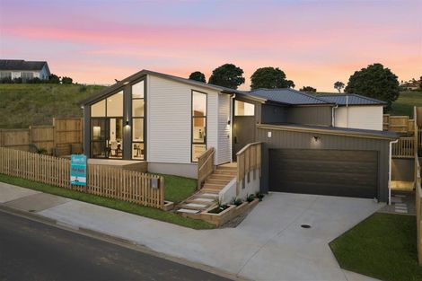 Photo of property in 10 Whale Bay Rise, Gulf Harbour, 0930