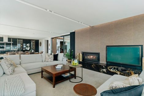 Photo of property in 15 Little Alpha Loop, Wanaka, 9305