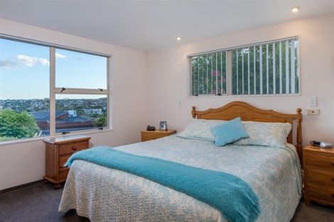 Photo of property in 9a Orchard Road, Browns Bay, Auckland, 0630