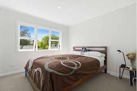 Photo of property in 48 Stottholm Road, Titirangi, Auckland, 0604