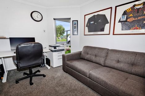 Photo of property in 72 Oriental Parade, Papamoa Beach, Papamoa, 3118