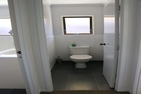 Photo of property in 112 Hutchinsons Road, Bucklands Beach, Auckland, 2014