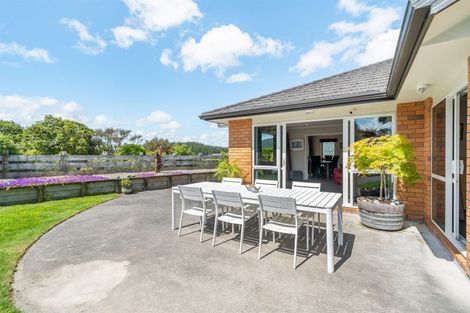 Photo of property in 1 Valley View Way, Timberlea, Upper Hutt, 5018