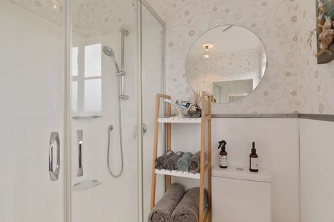 Photo of property in 18 Tweed Street, Roslyn, Palmerston North, 4414