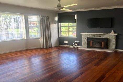 Photo of property in 53 Neal Avenue, Glenfield, Auckland, 0629