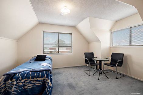 Photo of property in 1/216 Edmonton Road, Te Atatu South, Auckland, 0610