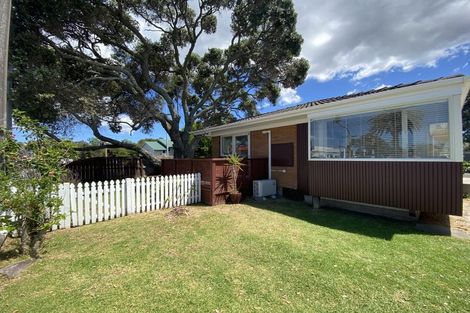 Photo of property in 1/760 Beach Road, Browns Bay, Auckland, 0630
