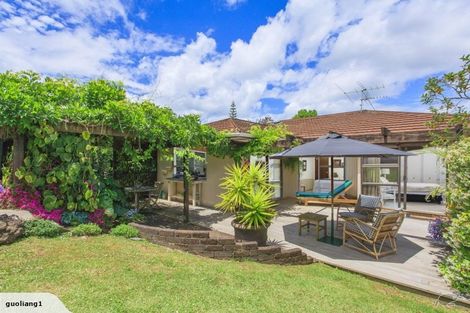 Photo of property in 68 Meadowvale Avenue, Forrest Hill, Auckland, 0620