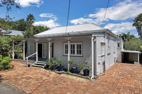 Photo of property in 3 Lake Road, Devonport, Auckland, 0624