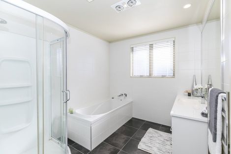 Photo of property in 128b Pembroke Street, Hamilton Lake, Hamilton, 3204