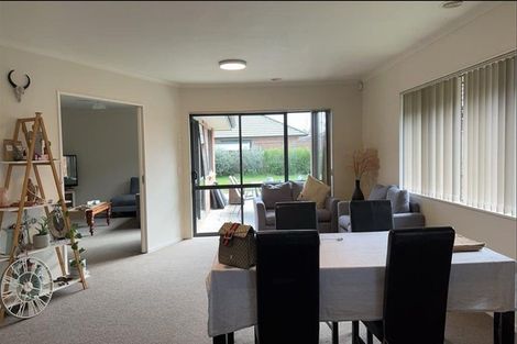 Photo of property in 14 Gandalf Crescent, Paraparaumu, 5032