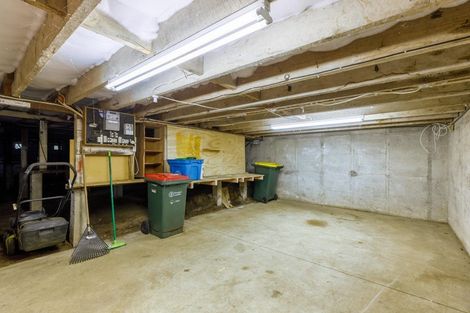 Photo of property in 79 Awanui Street, Merrilands, New Plymouth, 4312