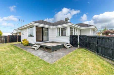 Photo of property in 5 Minifie Avenue, Melville, Hamilton, 3206