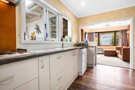 Photo of property in 16 Raroa Terrace, Tawa, Wellington, 5028