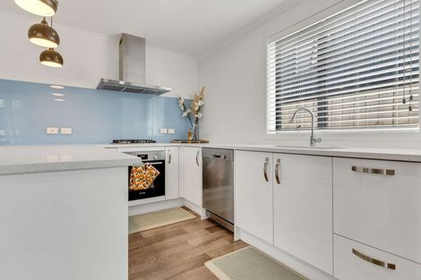 Photo of property in 2/62 Cabourne Drive, Glenview, Hamilton, 3206