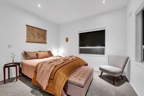 Photo of property in 2/5 Beach Street, Fitzroy, New Plymouth, 4312