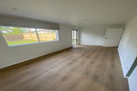 Photo of property in 25 Taipari Road, Te Atatu Peninsula, Auckland, 0610