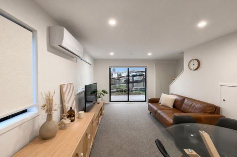 Photo of property in 1/137 View Road, Sunnyvale, Auckland, 0612