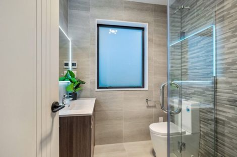 Photo of property in 56 Kewa Road, Albany Heights, Auckland, 0632