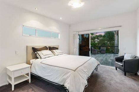 Photo of property in 10 Baulcomb Parade, Windsor Park, Auckland, 0632