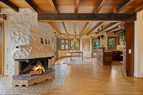 Photo of property in 9 Cypress Court, Kelvin Heights, Queenstown, 9300