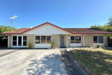 Photo of property in 17 Horlicks Place, Randwick Park, Auckland, 2105