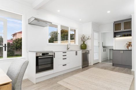 Photo of property in 144 Wairakei Road, Bryndwr, Christchurch, 8053