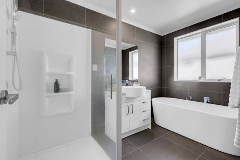 Photo of property in 15 Chalgrove Road, Huntington, Hamilton, 3210