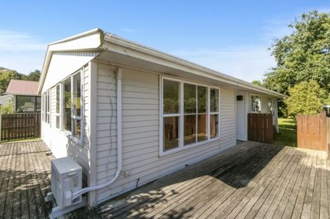 Photo of property in 6 Ngaturi Grove, Wainuiomata, Lower Hutt, 5014