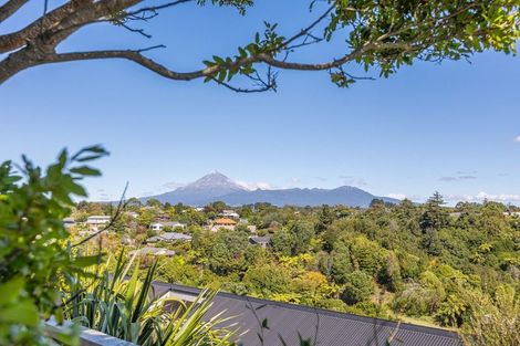 Photo of property in 12a Tamati Place, Merrilands, New Plymouth, 4312