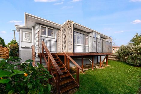 Photo of property in 98 Storey Avenue, Forest Lake, Hamilton, 3200