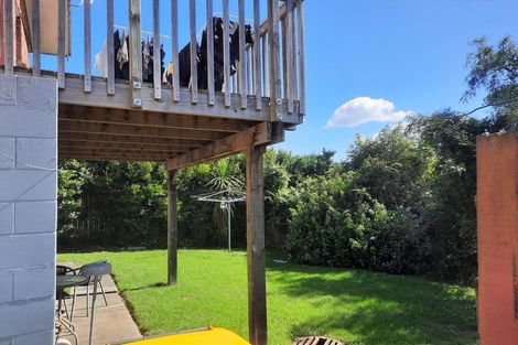 Photo of property in 1/27 Shanaway Rise, Hillcrest, Auckland, 0627