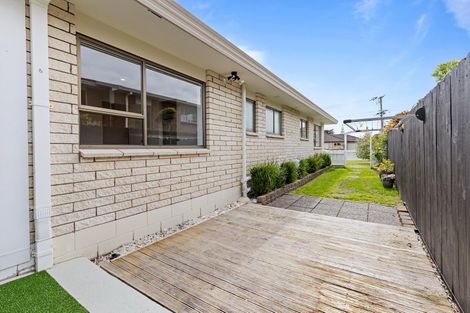 Photo of property in 1/20 Pine Road, Orewa, 0931