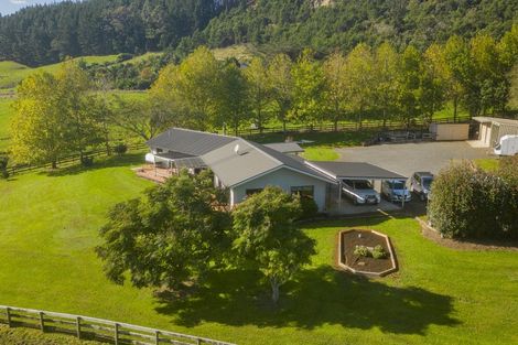 Photo of property in 77 Hodge Road, Coroglen, Whitianga, 3591