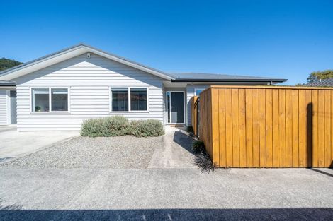 Photo of property in 19a Wilford Street, Wallaceville, Upper Hutt, 5018
