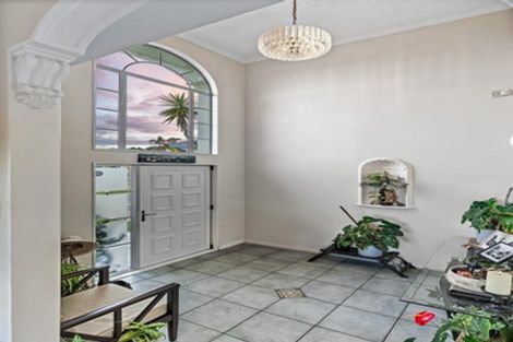 Photo of property in 21 Cinnabar Place, Westgate, Auckland, 0614